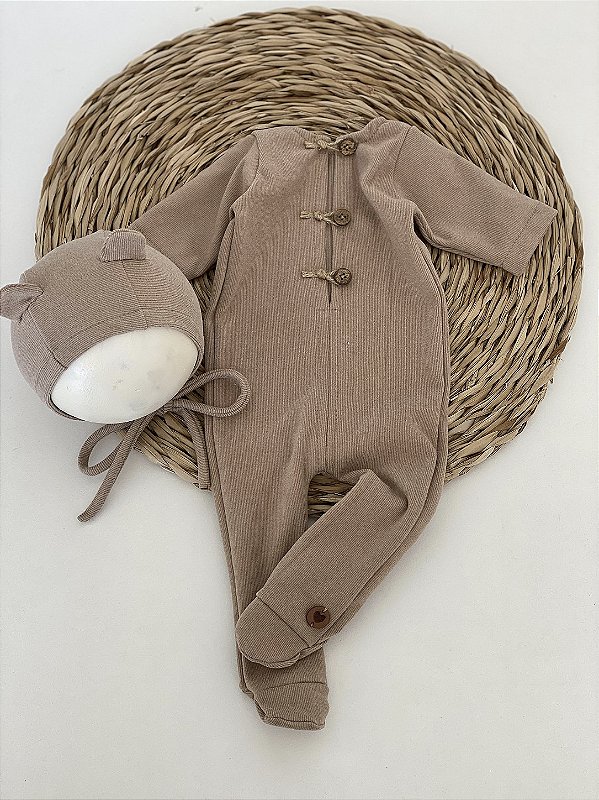Conjunto Macacão Newborn Soft Cappuccino - Pezinho Fechado