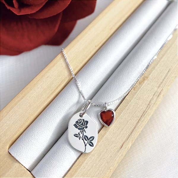 Colar de Prata Rosa e Coração Vermelho