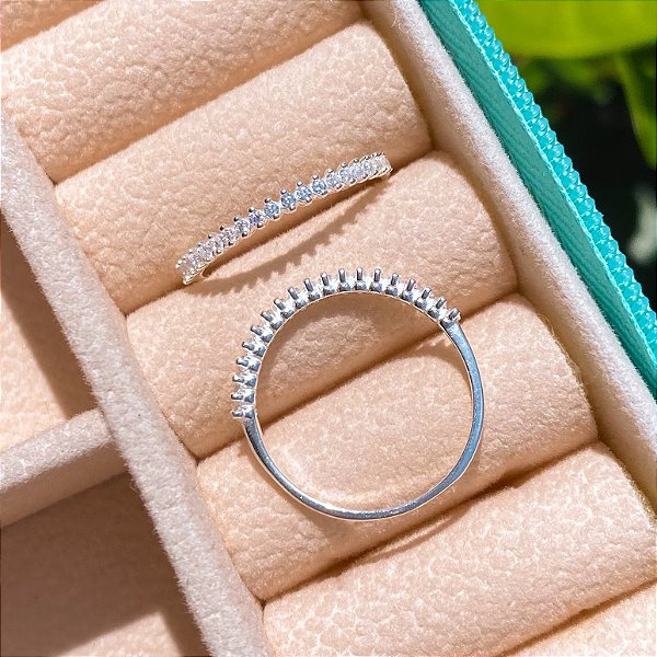 Meia Aliança de Prata Transparente