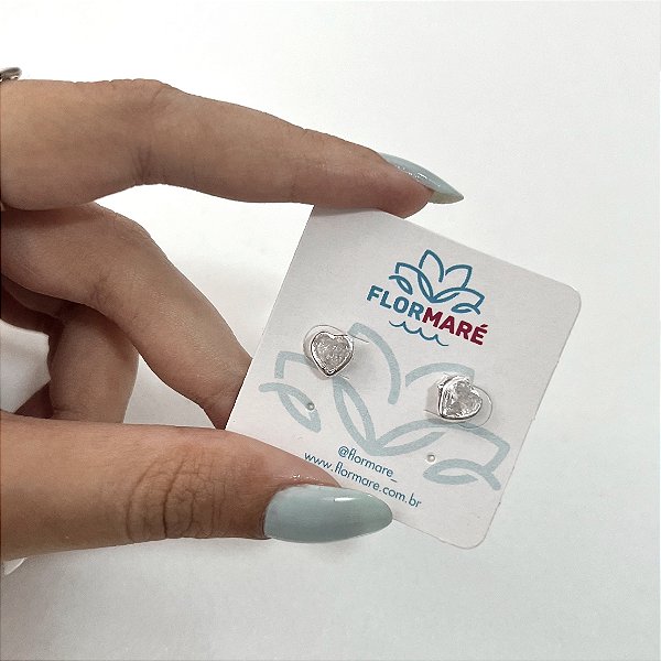 Brinco de Prata Coração Embutido Cristal