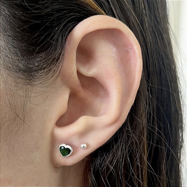 Brinco de Prata Coração Verde Esmeralda Embutido