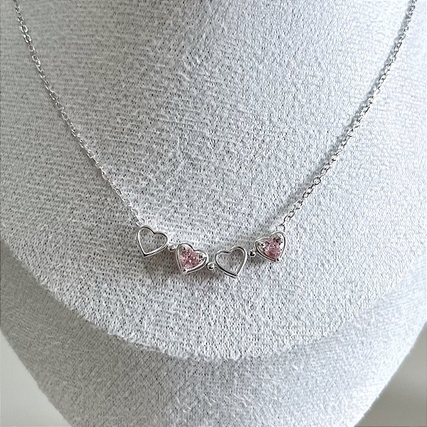 Colar de Prata Corações Vazados e Rosa Bebê Zircônia