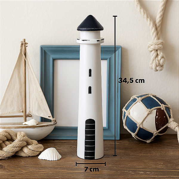Farol Longo Branco Em Madeira