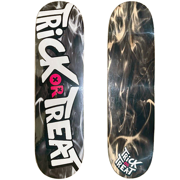 Shape para Skate de Marfim Trick or Treat 8.0 Logo Smoke