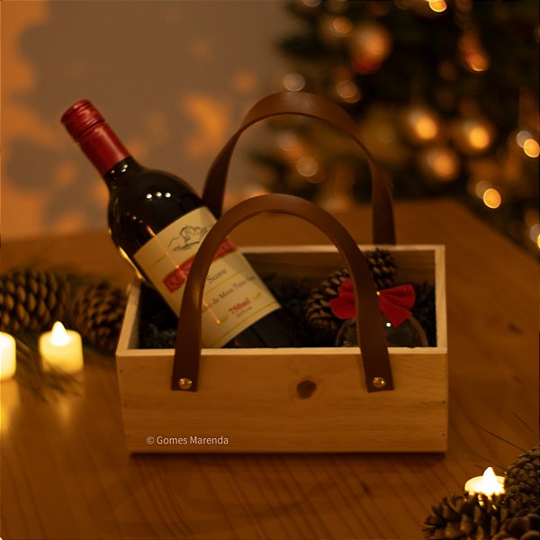 Caixote bolsa de madeira pinus com alça de couro P 15x25x10cm