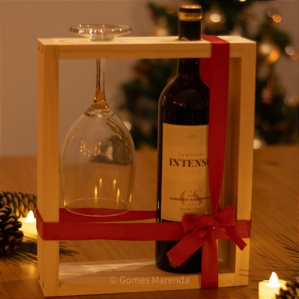 Suporte para vinho e taça em madeira de pinus