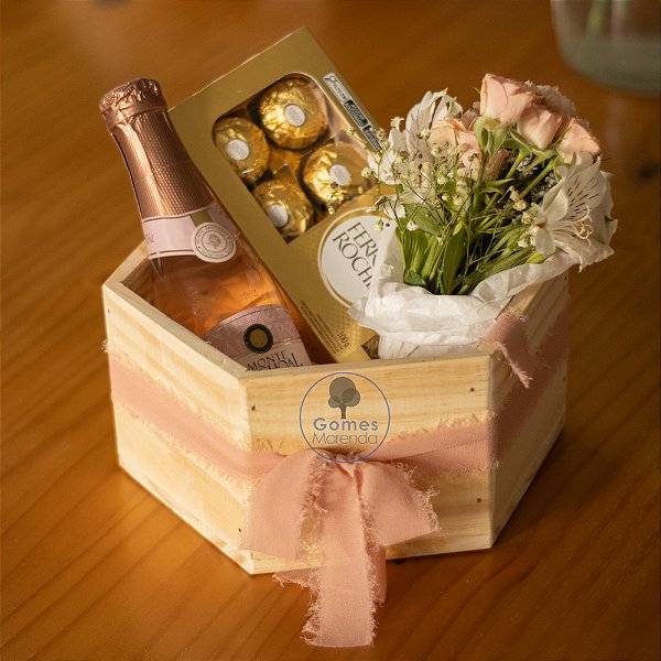 Caixa Hexagonal em Madeira de Pinus P 19x22x10cm