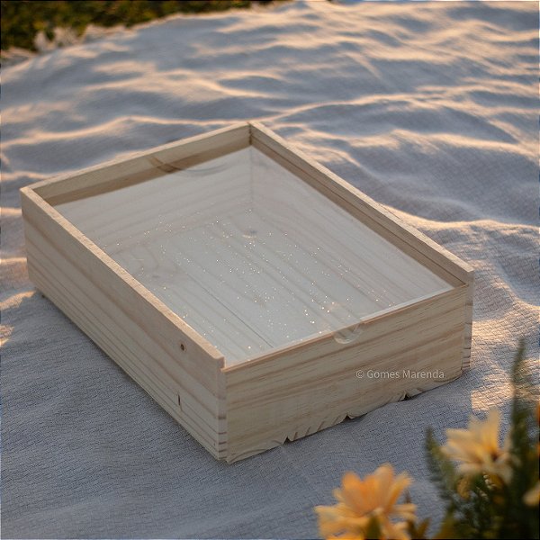Caixa Estojo Retangular em Madeira de Pinus com Tampa de Acrílico G 25x35x10cm