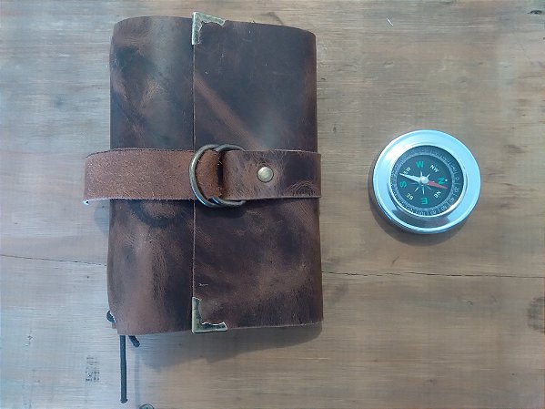 Caderno de Couro com Fivela A5