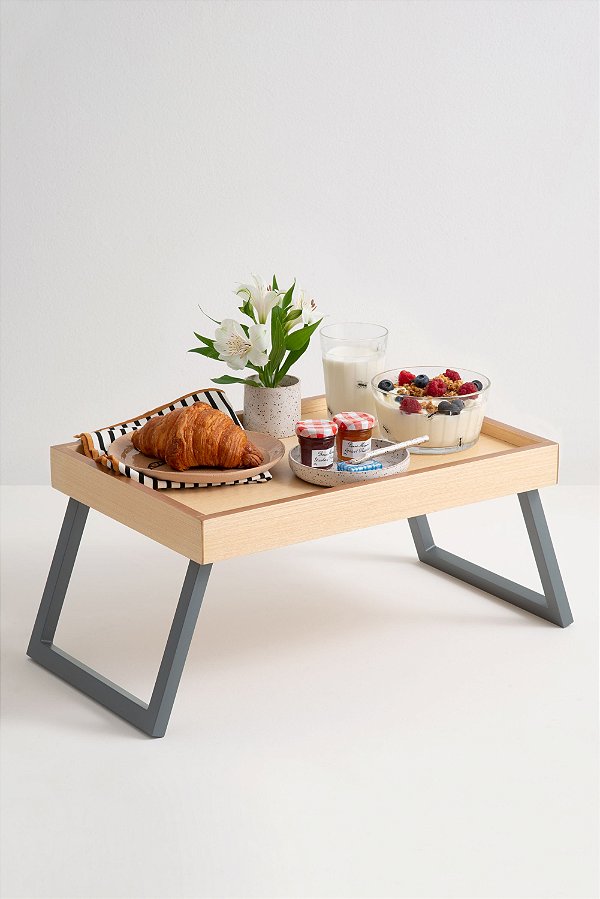 bandeja com pés oui