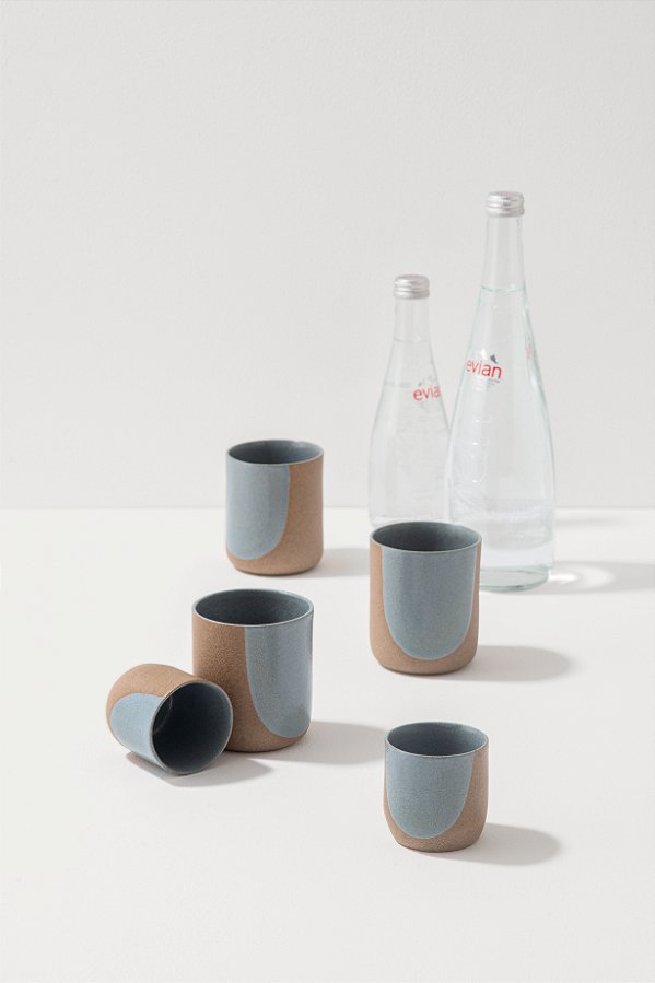 copo de água de cerâmica blu