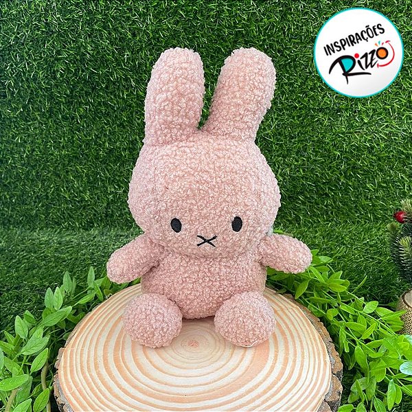 Coelho de Pelúcia Rosa Boca Fechada - 29cm - 1 unidade - Rizzo