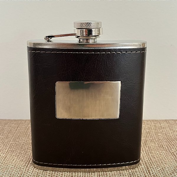 Cantil Inox com Couro Marrom Escuro de Bolso para Whisky - Modelo 1 - 175ml - 1 unidade - Rizzo