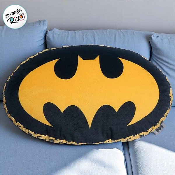 Almofada Formato Batman 85 anos - 40x25cm - 1 unidade - Zona Criativa - Rizzo