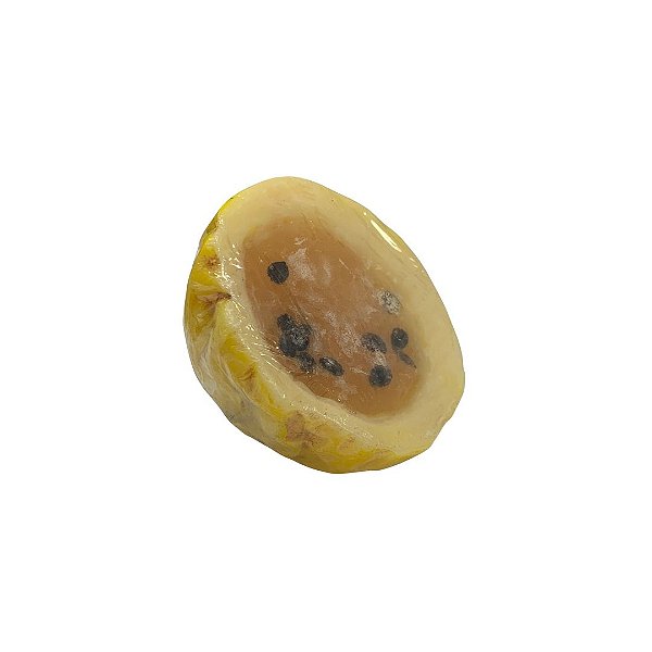 Sabonete Artesanal com Cheiro e Formato de Maracujá Cortado ao Meio - 6,5x3,5cm - 1 unidade - Rizzo