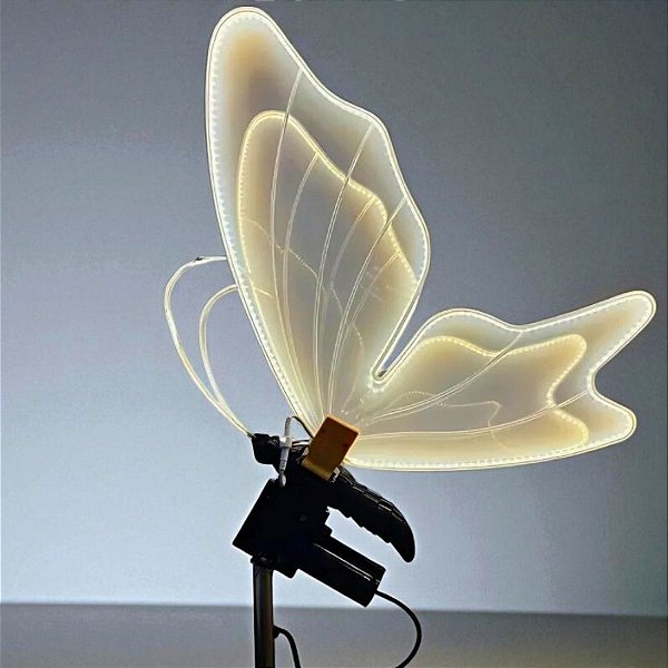 Borboleta de LED para Decoração com Movimento - 100cm - 1 unidade - Rizzo