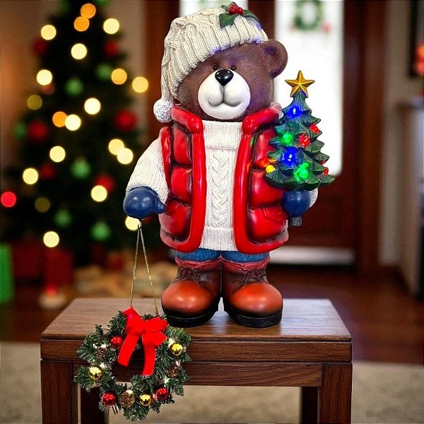 Enfeite de Natal - Urso com Árvore de Natal e Guirlanda com Luz - 42x32x65,5cm - 1 unidade - Rizzo