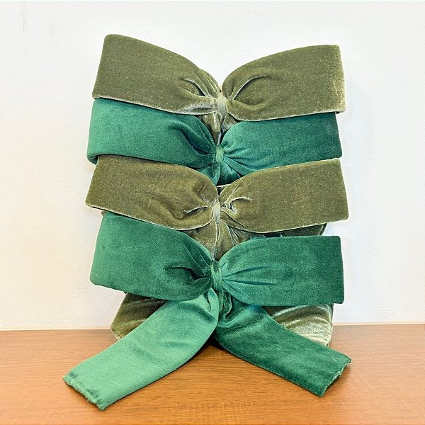 Kit Laço de Veludo Verde M - 25x21x4cm - 1 unidade - Rizzo