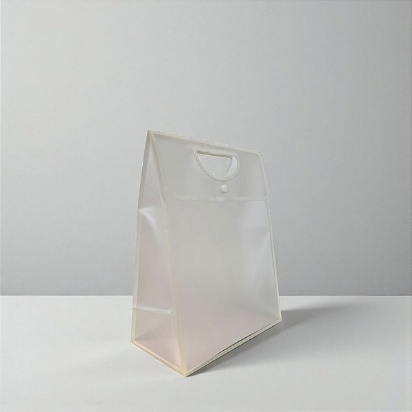 Sacola Transparente Fosca Pvc Alça Plana e Botão Branca - 24x18x9,5cm - 1 unidade - Rizzo