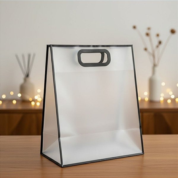 Sacola Transparente Fosca Pvc Alça Plana Preto - 30x25x15cm - 12 unidades - Rizzo