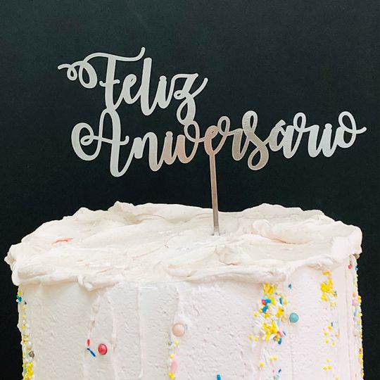 Topo de Bolo Feliz Aniversário Metalizado Prata Sonho Fino Rizzo Confeitaria