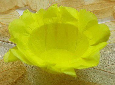 Forminha para Doces Floral em Seda Amarelo Claro - 40 unidades - Decorart