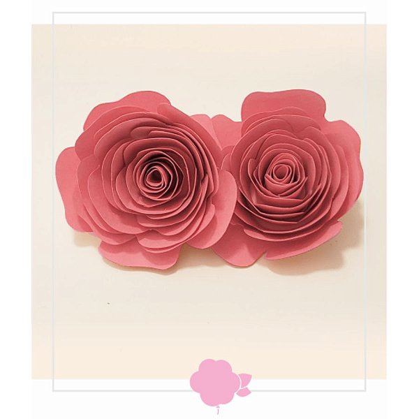 Topo de Bolo Rosas Rosa M 2u - Rizzo Confeitaria
