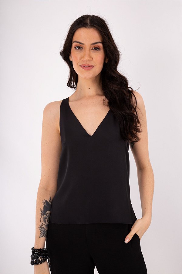 REGATA DE CREPE PRETO ELEONOR