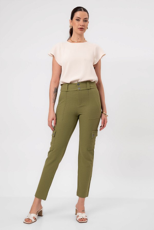 CALÇA RETA TWEED BOLSOS NAS LATERAIS OLIVA MILENA
