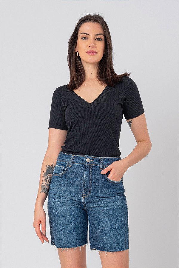 BLUSA MANGA CURTA DECOTE V CANELADA PRETO ELOÁ