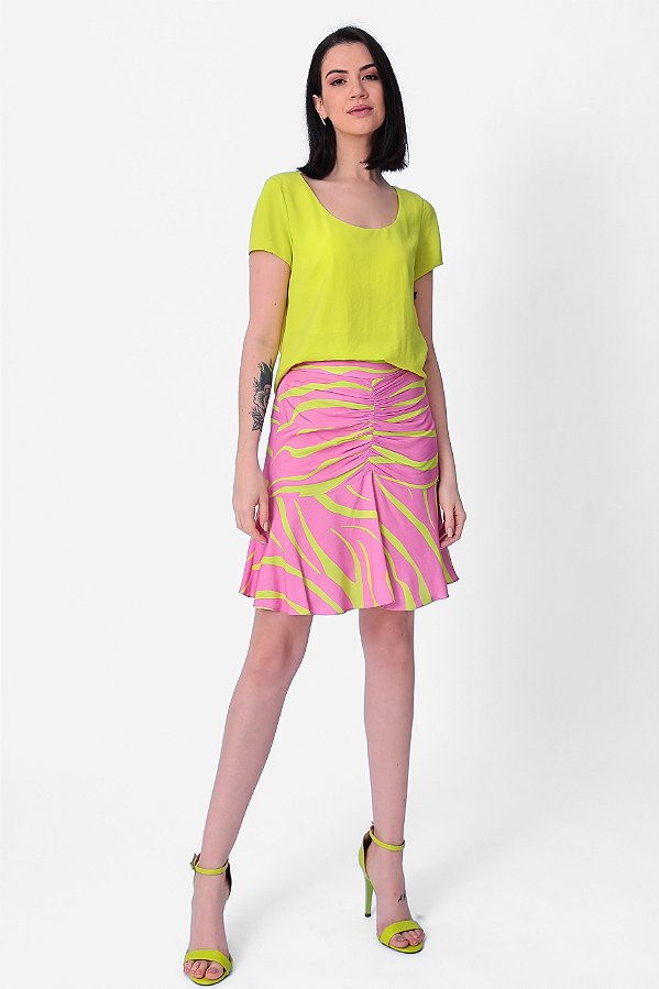 SAIA CURTA ANIMAL PRINT ROSA