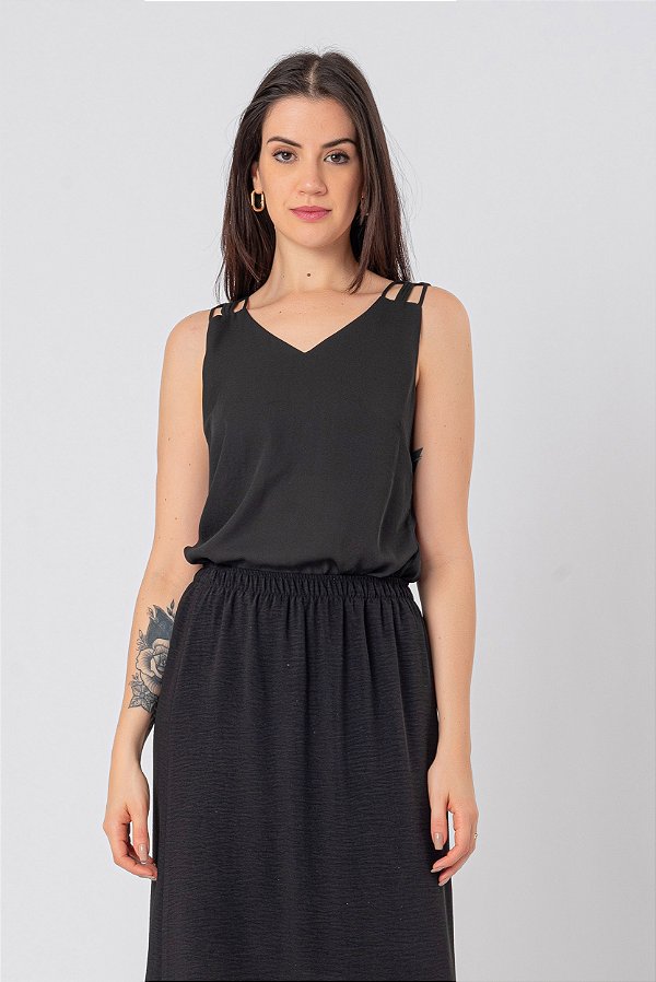 REGATA DECOTE V ALÇA LARGA CREPE PRETO CAMILA
