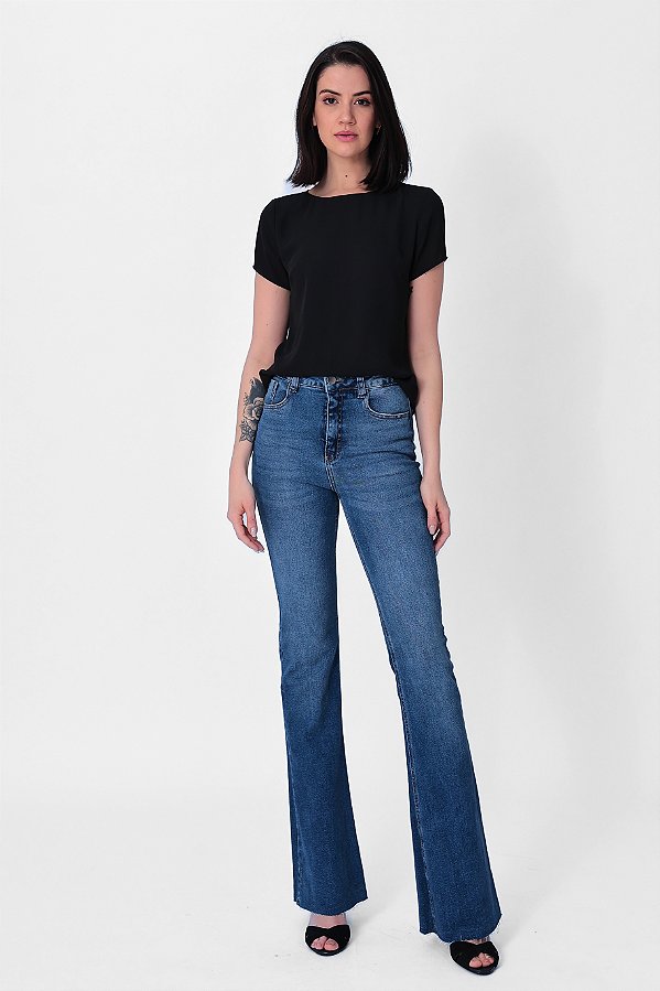 BLUSA MANGA CURTA CREPE PRETO JULLY ESSENTIAL