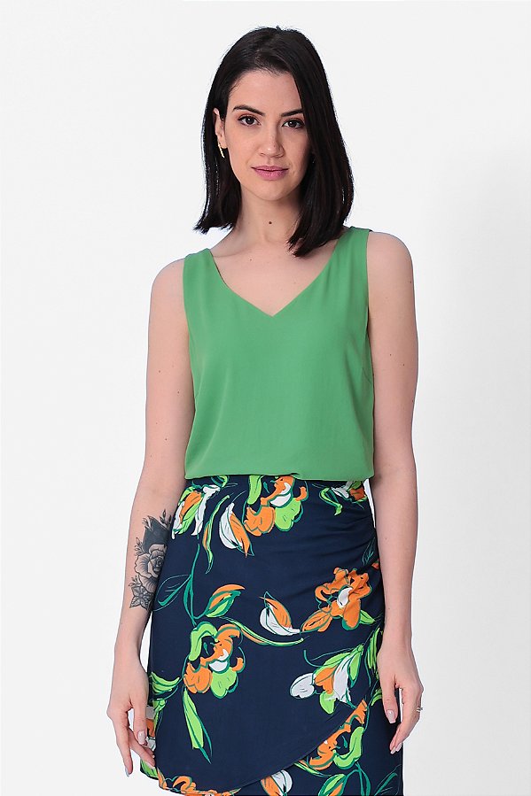 REGATA DECOTE V CREPE VERDE BRUNA ESSENTIAL