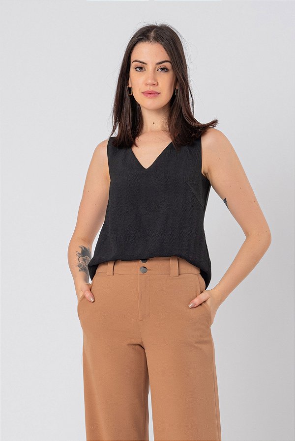 REGATA PRETA LETÍCIA