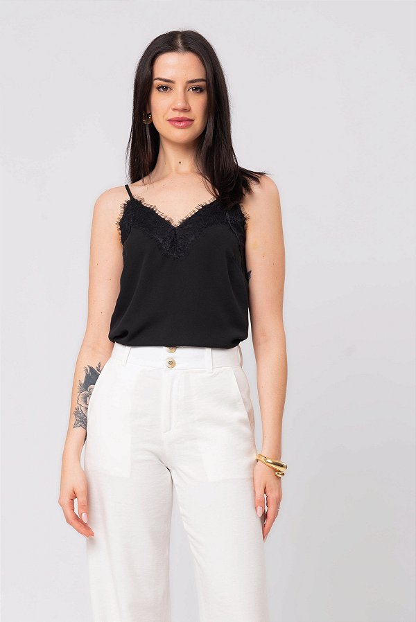 REGATA CREPE PRETO RENDA CECÍLIA