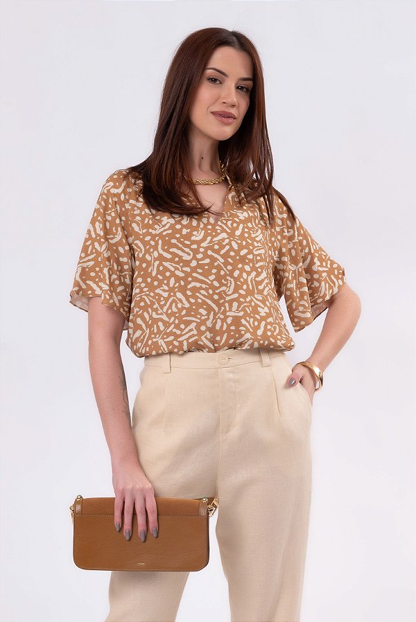 BLUSA ASTRAL ESTAMPADA OCRE