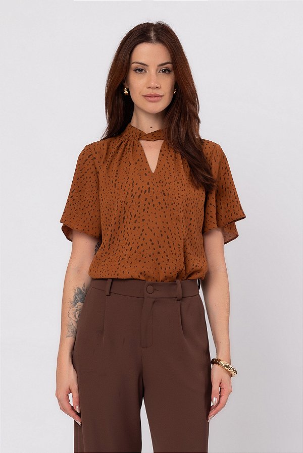 BLUSA MANGA CURTA NEO MINIMAL CARAMEL