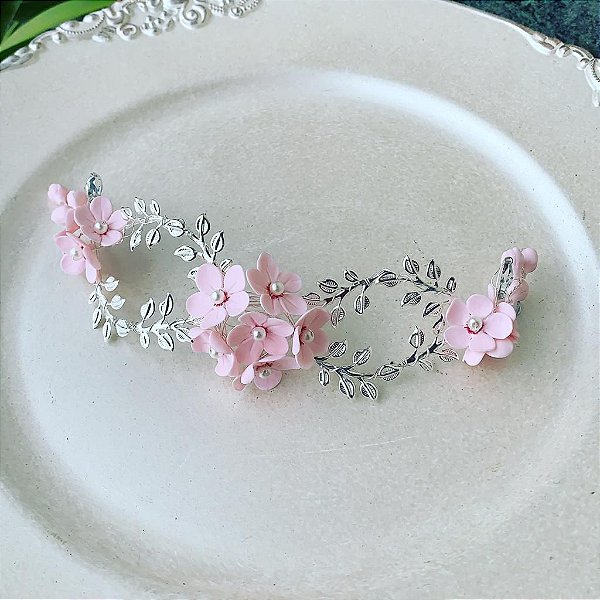 Arranjo  com flores rosa claro  para noivas metais banho de prata
