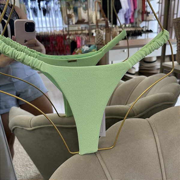 Calcinha Semi Fio fru-fru lateral tecido canes pistache 016 (top não incluso)