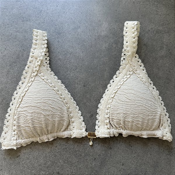 Cortininha com bojo removível 004 Carmel off com detalhes em Renda(CALCINHA NÃO INCLUSO)