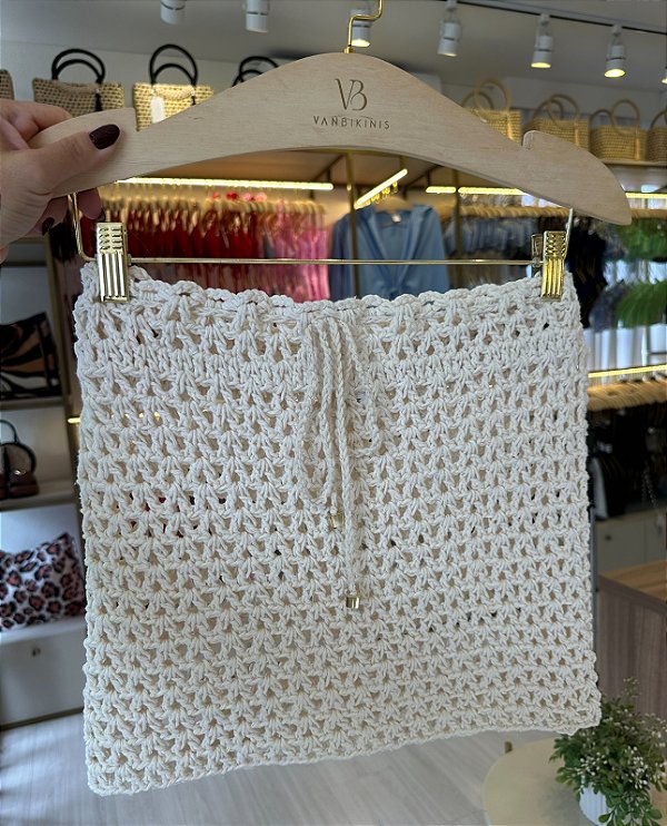 Saia off white trama aberta crochê