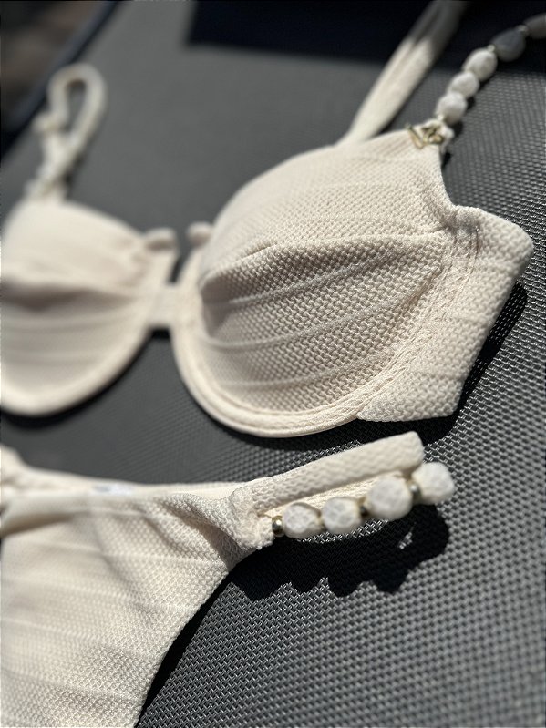 Meia Taça com Bojo Maleável, Aro e miçangas 093 miçangas Rivieira off white (CALCINHA NÃO INCLUSO)