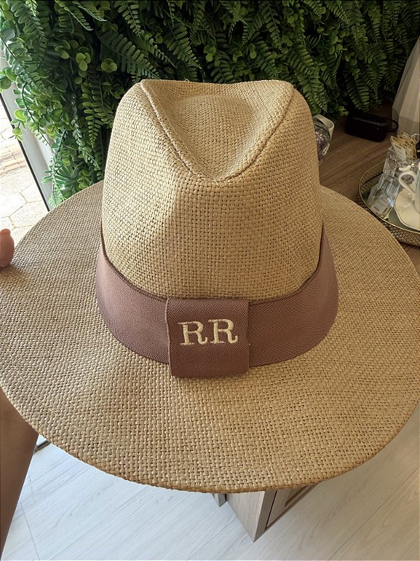 Chapéu Panamá cor caramelo iniciais cliente