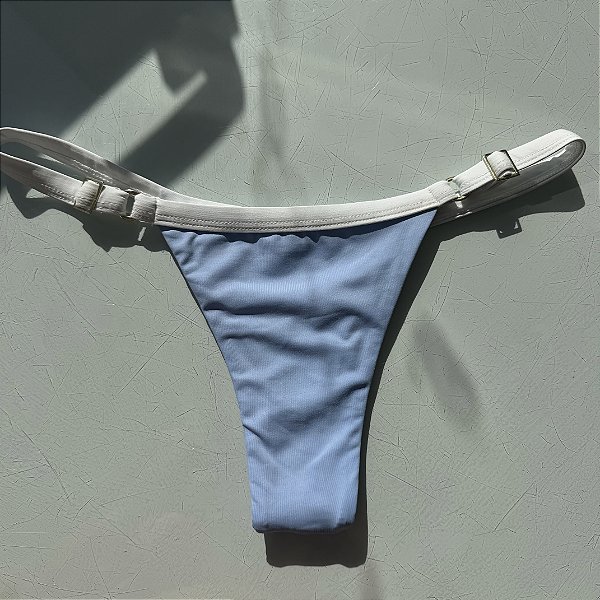 Calcinha 794 com regulagem fio Ipanema azul candy com viés branco (BUSTO NÃO INCLUSO)