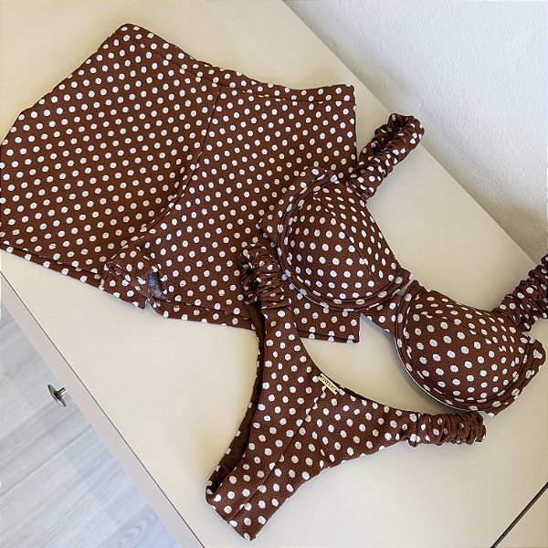 Short europeu Roma poá marrom