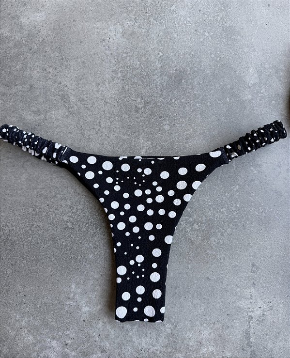 Calcinha 016 Semi Fio fru-fru lateral Tecido Lumiere póa preto (top não incluso)