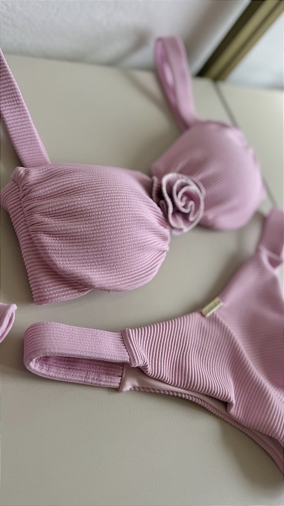 Meia Taça com alça larga Bojo Maleável 815 com flor e aro Celinne Rosa sensação(CALCINHA NÃO INCLUSO)