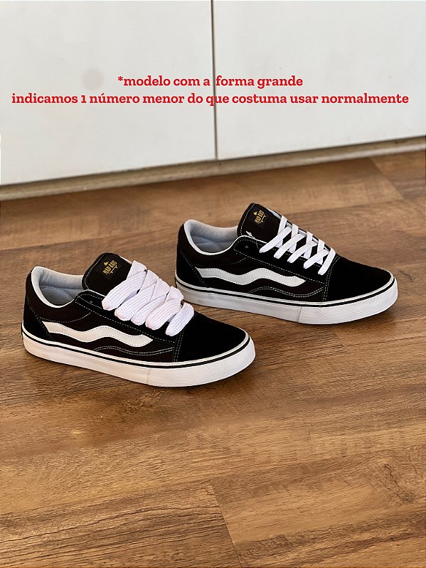 MAD RATS OLD SCHOOL PRETO (acompanha os dois cadarços)