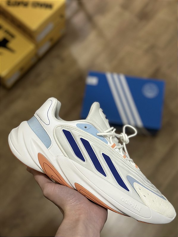 ADIDAS OZELIA